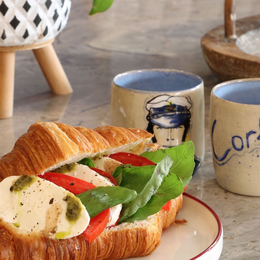 Mozzarella Kruvasan Sandviç